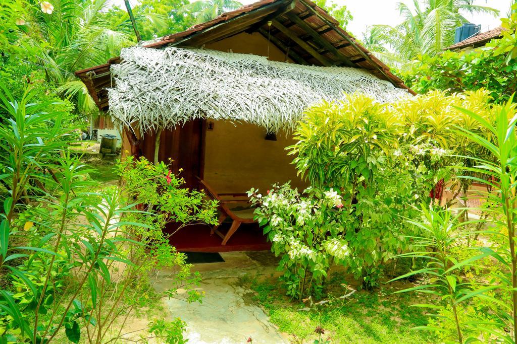 Natural Cabanas Kanattegoda Екстериор снимка