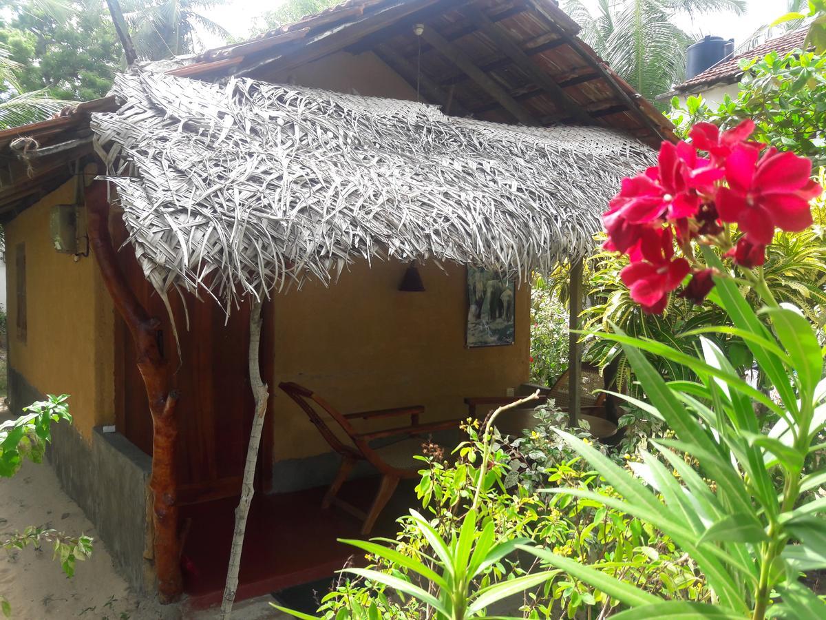 Natural Cabanas Kanattegoda Екстериор снимка