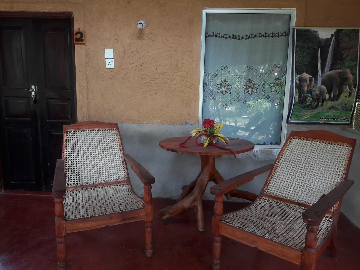 Natural Cabanas Kanattegoda Екстериор снимка