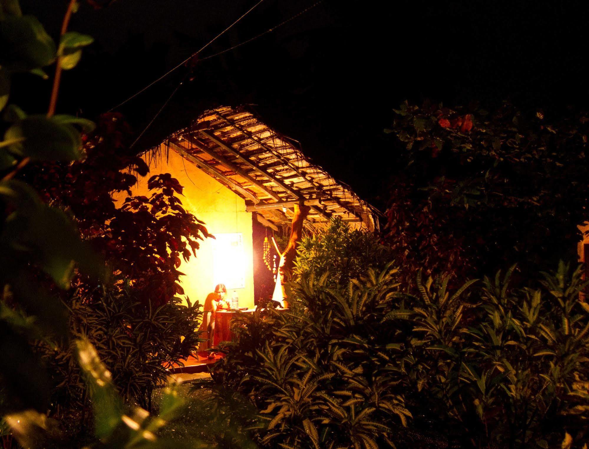 Natural Cabanas Kanattegoda Екстериор снимка